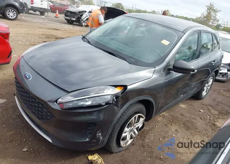 2020 Ford Escape S from USA, damaged, VIN 1FMCU9F65LUA09383